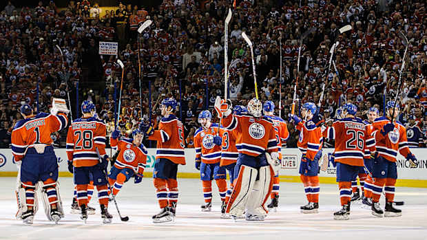 rogers-place-edmonton-oilers.jpg